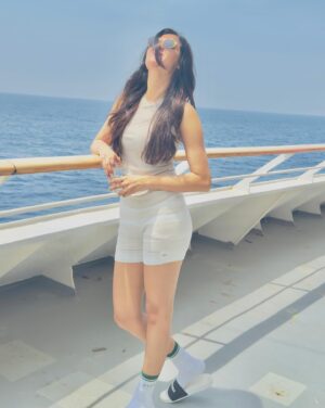 Geethika Tiwary Instagram - 🤍