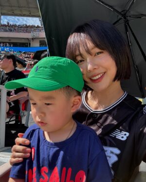 Geum Sae-rok Instagram - 첫 시구라 많이 많이 떨었다는... 승요는 못했어도 우리팀 최고였다! 초대해주셔서 감사합니다 케이티 화이팅 🖤