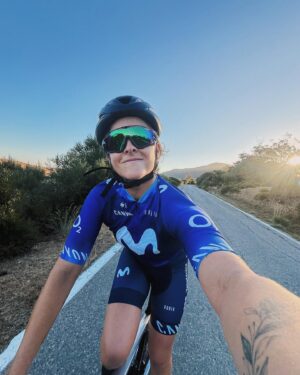 Gisela Pulido Instagram - home be like: 🏠💙🐾🚴🏼‍♀️