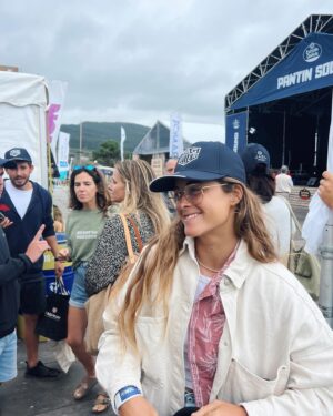Gisela Pulido Instagram - hacía tiempo que no subía un photo dump de esos y me apetecía contaros este finde en Pantin

1. Surfing unas olitas con mi @tagheuer #aquaracer
2. @patiwee siempre con el 🤳🏼capturando los mejores momentos 😍
3. El punto mas al Norte de España ✨
4. ⁠@guillermocarracedo y yo debatiendo donde nos metemos a surfear 🏄‍♂️ 
5. ⁠gracias @jaeljoyeria por la mención 😍

#galicia #pantinclassic