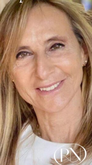 Gladys Florimonte Instagram - Láser eCO2 Lift 
El nuevo tratamiento que le hice a @florimontegladys para mejorar arrugas finas y manchas. 

Rejuvenecimiento total!! 

¿Qué opinas del cambio de Gladys? ¿Te animarías al láser también? 🙋‍♀️Me animó 

Te leo ! 
Romy 

#drarominaneira #laser #láser #laserco2fracionado #laserco2