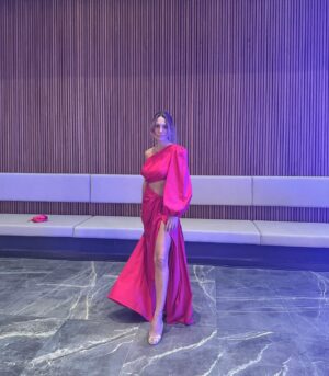 Gökşen Ateş Instagram - niçin bana haber vermediniz hepinizin siyah giyineceğini?