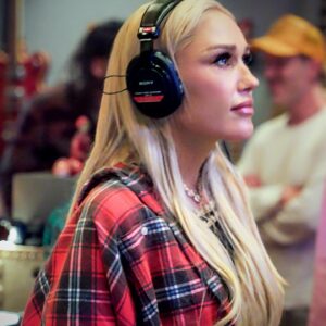 Gwen Stefani Instagram - 💐