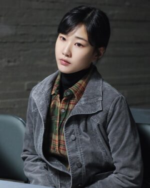 Ha Yoon-kyung Instagram - #아무도없는숲속에서 🖤