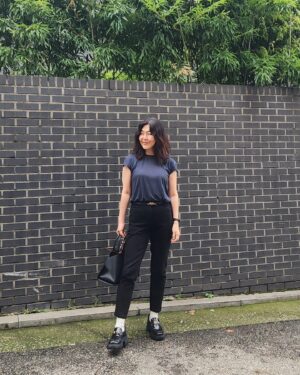Han Hye-yeon Instagram - 😎🩶🐦‍⬛🎱♟️📷♠️

#인생뭐있어 #ootd #fashion #style #의상정보는태그에서🙏