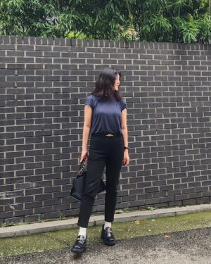 Han Hye-yeon Instagram - 😎🩶🐦‍⬛🎱♟️📷♠️

#인생뭐있어 #ootd #fashion #style #의상정보는태그에서🙏