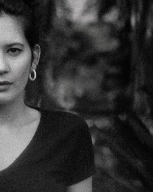 Hannah Al Rashid Instagram - Kadang senyum, tapi mostly resting bitch face. 

Corona archives. Wearing hoops by @studioruang