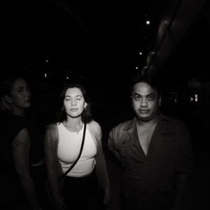 Hannah Al Rashid Instagram - Moments from the Seni Memahami Kekasih premiere captured by @_stuartmanja who was giving paparazzi 📸✨

Bonus photo terakhir hampir baku hantam karena beda pendapat soal coto terenak di Makassar…ededeeeeeeh…

#goblokglam
