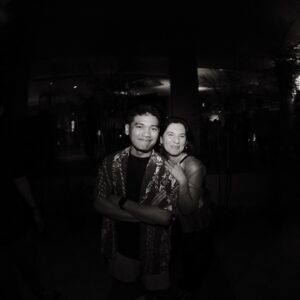 Hannah Al Rashid Instagram - Moments from the Seni Memahami Kekasih premiere captured by @_stuartmanja who was giving paparazzi 📸✨

Bonus photo terakhir hampir baku hantam karena beda pendapat soal coto terenak di Makassar…ededeeeeeeh…

#goblokglam