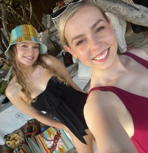 Hannah Dodd Instagram - Summerrrr ☀️