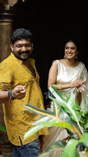 Hannah Reji Koshy Instagram - Making
@aghoshvyshnavam_avm frames

Actress @hannahrejikoshy 
@sameerasaneeshkochi @amaera_jewels @shari_naressh_makeup 
@naresshkrishna @rossittawoodcastle @pazhanjan.grapher @sabeel__puthupparambu