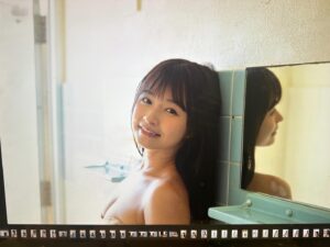 Haruka Momokawa Instagram - 写真集恐らくめっちゃ可愛いのでお楽しみに🫰

 #写真集 #グラビア #アイドル #水着 #japanesegirl #idol #followme