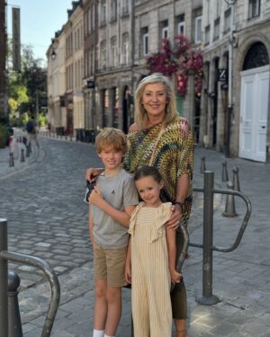 Helen Lindes Instagram - Bye bye summer!! Un verano lleno de emociones, despedidas, nuevos retos y muchas fotos de barrigas incipientes 🥰 Pero sobretodo un verano muy familiar y lleno de amor!! Empezamos nuevo curso lleno de ilusiones y cambios… #verano2024 #nuevatemporada #nuevocurso @rudy5fernandez
