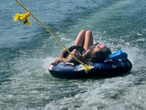 Hendrix Yancey Instagram - when i was 13 i had my first love… THE LAKE🫶🏻👙 #lakeday #13 #birthday #teenager #actress