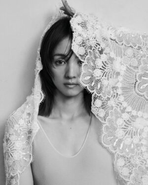 Hikari Mitsushima Instagram - ＋  🪽

@otonamuse 10月号cover＆interview
@mitsuo_okamoto

ある映画の撮影後でシャギーヘアだったので
それを活かして、90'sギャル目指してみました
何もない壁にストンと立つ、最強のギャルマインド
今のわたしにはひびきます😗😗

撮影中に渡辺編集長や岡本さんのこれまでの話を聞いて
ひとりひとりの人生の流れに感動 !
みんなに物語がある🫶✨

♡

@kayoko_watanabe 
@tomokojima__ 
@tada.keiko 
#石川奈緒記
@harukakogure_ 
@syocinema 

@last_mile_movie