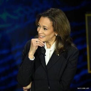 Hillary Clinton Instagram - She crushed him. Join this winning team. kamalaharris.com