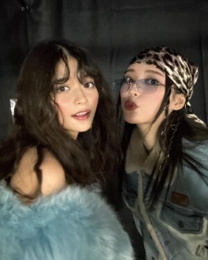 Hina Kagei Instagram - _
TGCありがとうございました🙂‍↕️🔆
WEGOとひみつのアイプリステージ
どちらも可愛い衣装で気分るんるんで歩けました〜！
沢山の方がうちわ振ってくれたりして楽しかったです！！
ありがとうございました^._.^‪ ♡゛‬
そして、いつも会ったらずっと喋っちゃって
写真撮るの忘れちゃうほほみちゃん、今日ようやく撮れた🫶🏻
