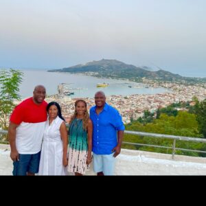Holly Robinson Peete Instagram - Happy anniversary to one of our most cherished and favorite couples! @magicjohnson and @thecookiej, your love story has been an inspiration to us all. The first photo is my favorite because it was at our wedding in 1995 where you both went out of your way to make it a perfectly memorable day for us. The almost 40 years of friendship, unforgettable experiences and loving fellowship have been some of the biggest blessings of our lives. Have a beautiful day you two 🤴🏽👸🏽!!! We love youuuuu 🥂💕💗💓🩷❣️#HappyAnniversaryMagicAndCookie
