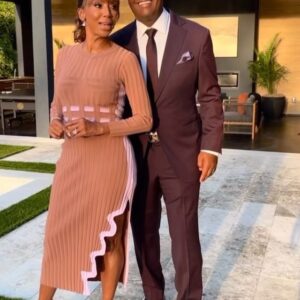 Holly Robinson Peete Instagram - 🫶🏽🎬 ✨ #6daystill60 🙏🏽🎂

Hair @thehairfetish 
MU @_beatbeauty_ 
Styling @stylearchitects_ 
Dress @ph5official