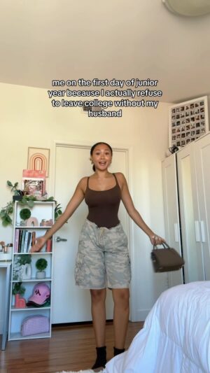 Honey Robinson Instagram - now entering Love Island USC 

#loveisland #usc #college #relationships #explore #exploremore #reels #reelsinstagram
