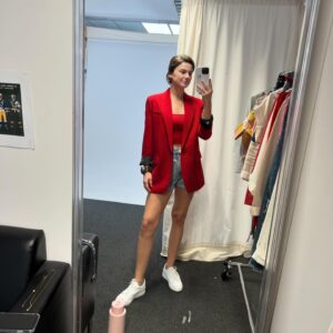 Hunter Deno Instagram - Amelia’s fitting chronicles ❤️