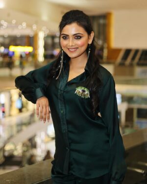 Idhika Paul Instagram - Free Spirit Alert! 🆘

Costume: @goindrilaofficial 
Styling : @horeayan 
Makeup : @mondalbiplab016 

#latepost #newpost #trendingnow #costumedesigner #launch #party #shootlife #actinglife #actorlife #actorslifestyle #lifestyle #camera #action #shootout 

#idhika_paul_official