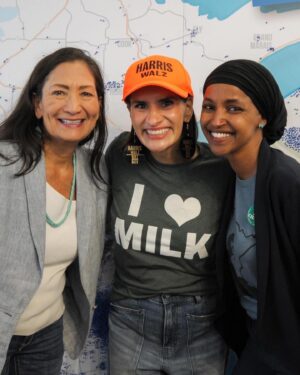 Ilhan Omar Instagram - Nothing better than the Minnesota State Fair 🥰

It was great to be in community with so many of you. And a big thank you to all of the workers that make the Great Minnesota Get Together happen.