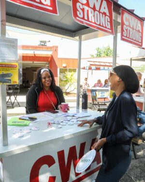 Ilhan Omar Instagram - Nothing better than the Minnesota State Fair 🥰

It was great to be in community with so many of you. And a big thank you to all of the workers that make the Great Minnesota Get Together happen.