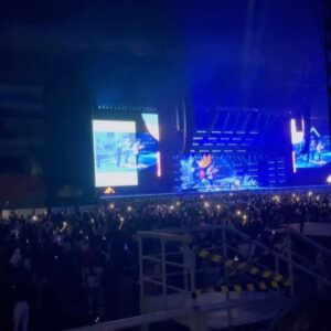 Imel Putri Cahyati Instagram - Yang penting udah nonton @brunomars bareng anak cantik happy.. keun bae teu apal oge laguna nu penting ngocoblak we 🤣

#masyallahtabarakallah #brunomarsconcert2024🇮🇩