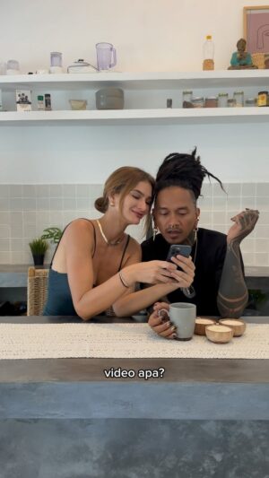 Irina Stroganova Instagram - Akal-akalan jebakan perempuan 🫣😭 
yg bukan masalah bisa jadi bermasalah 
.
.
.