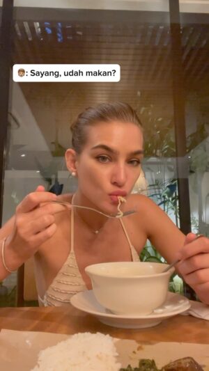 Irina Stroganova Instagram - Ngomong ngomong doang … 🥱