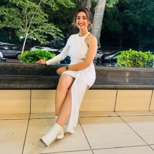 Isha Sharma Instagram - 🤍
•
•

Outfit 👗
@ikichic_official .
Style by - @styleitupwithraavi