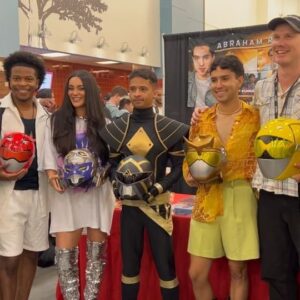 Jacqueline Scislowski Instagram - Another PMC in the books with the ranger fam💛💛✨
.
My jacket: @prettylittlething 💛🩷
.
.
.
.
#powermorphicon #beastmorphers #beastmode #hasbro #hasbropulse #jacquelinescislowski #yellowranger #fam #funtimes #PMC24 #summer #losangeles #pasedena