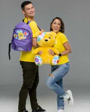 Janette Manrara Instagram - @bbccin is back and we are so happy to be supporting such a wonderful cause that is so dear to our hearts, especially as new parents. It’s so important we take the steps now to lift the weight off children’s shoulders. Challenge Yourself to Make Life Lighter for children. We can make a BIG difference w/ even the smallest of gestures to help. 💛 

#bbccin #makelifelighter #childreninneed #charity