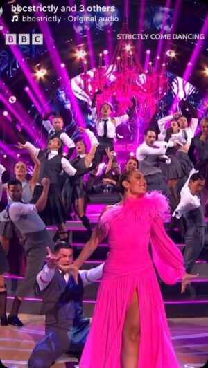 Janette Manrara Instagram - Been in heaven watching the @bbcstrictly launch show! What a beautiful show!! Amazing partnerships! What do we think? Any faves already? 

And of course seeing @aljazskorjanec back on our screens makes my heart sing! Lyra and I watched and there were tears in my eyes. And we did not just get Aljaz back, but the inspirational @amy_dowden returned to the ballroom too right where she belongs. 

It was such a special night and I CANNOT WAIT to see everything this incredible bunch has in store for us! 
#StartDancing 🪩 💃🏼 🕺🏻
