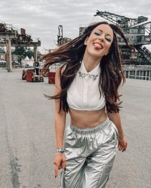 Jasmin Wagner Instagram - Anzeige | Throwback to my Festival Summer with @buffaloshoes 
Habt ihr dieses Jahr ein Festival besucht? Wenn ja, welches? 

#festivalsummer #sommer #festival #meltfestival #outfitoftheday #look #thelook #blümchenxbuffalo #blümchentour #blümchen2024