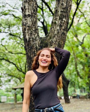 Jaswinder Gardner Instagram - “Collect moments, not things, for joy is the true treasure. ✨”
.
.
📸 @_nitinpandeyy 
.
.
#jaswindergardner #actress #happytuesday #momentsnotthings #joyfuljourney #livewithpurpose #findhappiness #treasurelife #simplejoys #tuesdaymood #mindfulmoments #createyourjoy #tuesdayvibes #tuesdaymotivation #tuesdaythoughts #tuesdaymood #transformationtuesday #tuesdayfeels #tuesdayinspiration #tuesdaytip #tuesdaytruth