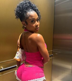 Jayda Cheaves Instagram - Yall gotta make up 💩, to convince yourself that I’m not that 🐶