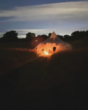 Jenna Coleman Instagram - Summer spent cookin’ 🐣