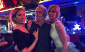 Jennifer Landon Instagram - Trio win. @mzkellyreilly @dave_annable Only missing the quad of @odetteannable 

#yellowstone 
#yellowstonetv 
#lioness