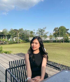 Jennifer Rachel Natasya Instagram - potraits in Bandung✨

fits : @shopkukai