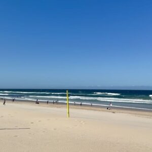 Jenny Cheng Instagram - Hello Gold-coast🌊
I love our girls’ trip and the hotel is amazing 🤩 
Thank you @j_ni_invitesonly organizing everything 
The best bday gift   memory ever 🥹❤️

🕶️ @2020eyehaus @lindafarrow

#goldcoast #surfersparadise #beach #queensland #langhamhotel #birthdaygirl #girlstrip #australia