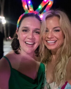 Jessica Collins Instagram - SEASON 4 IS HAPPENING!!! And it’s all because of YOU!!! Thank you to THE GREATEST FANS EVER and thank you @appletv and @lionsgatetv for letting us bring more Acapulco into the world! Beyond excited to reunite soon with all these gorgeous humans! ❤️🇲🇽🏩
#AcapulcoTV