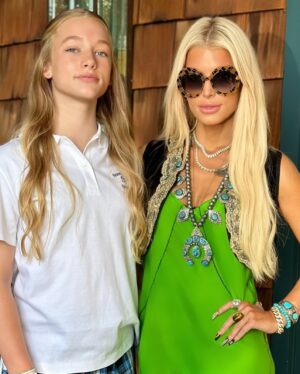 Jessica Simpson Instagram - Maxwell, Ace and Birdie y’all make your Mom beam with smiles and grace ! Keep on showin’ up for yourselves with each step of the way through this new school year! I’m so very proud of y’all for individually shining your light so that in return others feel the glow. 🤍