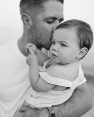 Jessica Tyler Instagram - But no matter how big you get, no matter how much you change, I will always love you as much as I do in this moment - and more 🤍

Thank you to the incredibly talented @michellelinaphoto for capturing these special memories 🫶🏻 Infinitely grateful for you, for your work, for my family. These are the days. And oh how lucky I feel to be living them 💫
