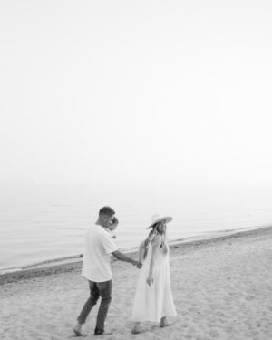 Jessica Tyler Instagram - But no matter how big you get, no matter how much you change, I will always love you as much as I do in this moment - and more 🤍

Thank you to the incredibly talented @michellelinaphoto for capturing these special memories 🫶🏻 Infinitely grateful for you, for your work, for my family. These are the days. And oh how lucky I feel to be living them 💫