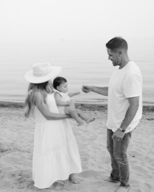 Jessica Tyler Instagram - But no matter how big you get, no matter how much you change, I will always love you as much as I do in this moment - and more 🤍

Thank you to the incredibly talented @michellelinaphoto for capturing these special memories 🫶🏻 Infinitely grateful for you, for your work, for my family. These are the days. And oh how lucky I feel to be living them 💫