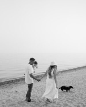 Jessica Tyler Instagram - But no matter how big you get, no matter how much you change, I will always love you as much as I do in this moment - and more 🤍

Thank you to the incredibly talented @michellelinaphoto for capturing these special memories 🫶🏻 Infinitely grateful for you, for your work, for my family. These are the days. And oh how lucky I feel to be living them 💫