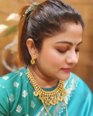 Jhilik Bhattacharjee Instagram - #peace #love #saree 😇💕