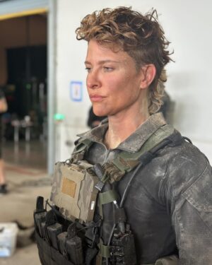 Jill Wagner Instagram - Hollywood secrets ( CLEAN DIRT) @paramountplus @lionesspplus